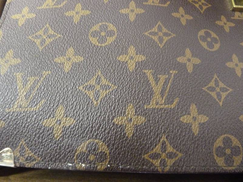 lot 115 image: Louis Vuitton Briefcase Bag