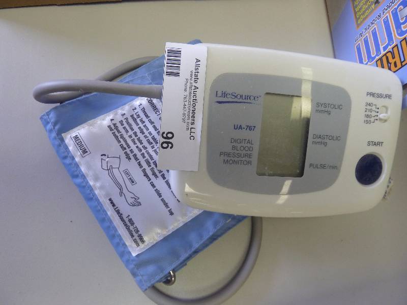 lot 96 image: Blood Pressure Cuff
