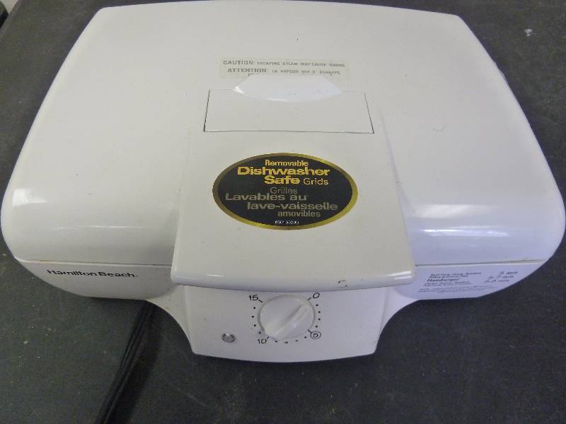 lot 105 image: Electric Griddle