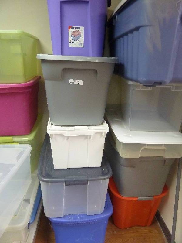 lot 213 image: Totes with Lids
