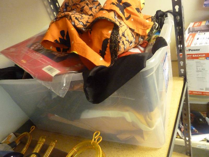 lot 134 image: Large Halloween Lot