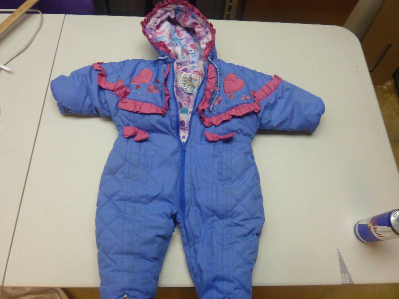 lot 154 image: London Fog Snow Suit