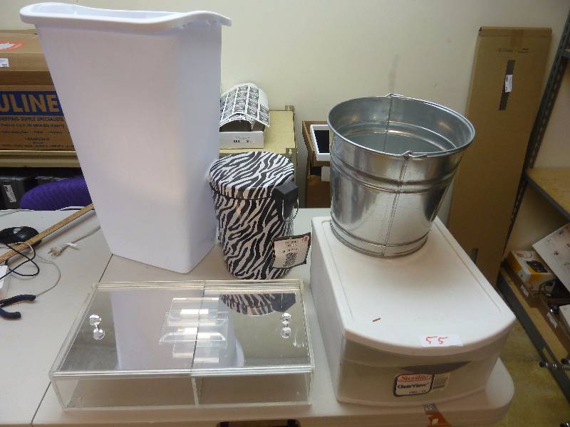lot 158 image: Trash Cans and More