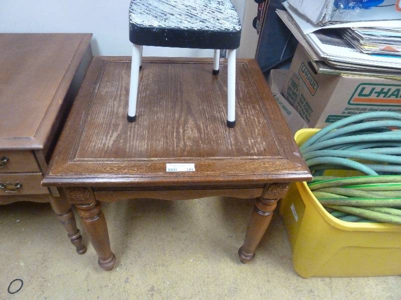 lot 194 image: End Table and Stool