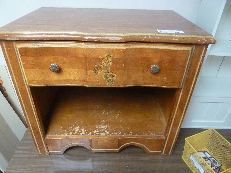 lot 195 image: Vintage Night Stand