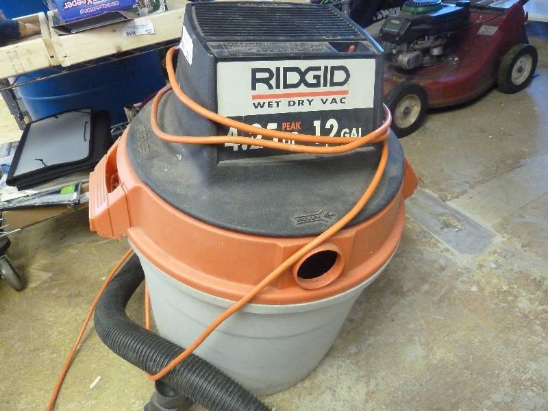 lot 222 image: Rigid WetDry Vac