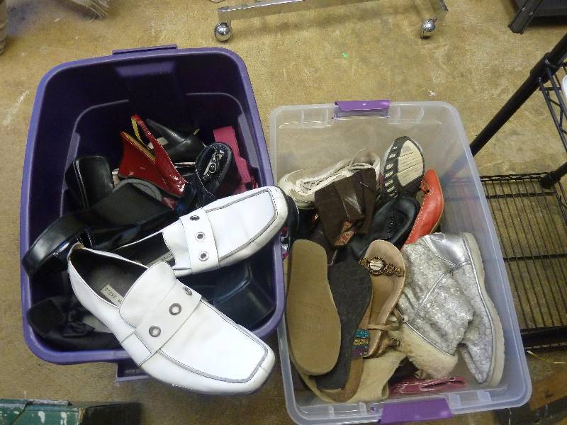 lot 231 image: Large Lot of Shoes