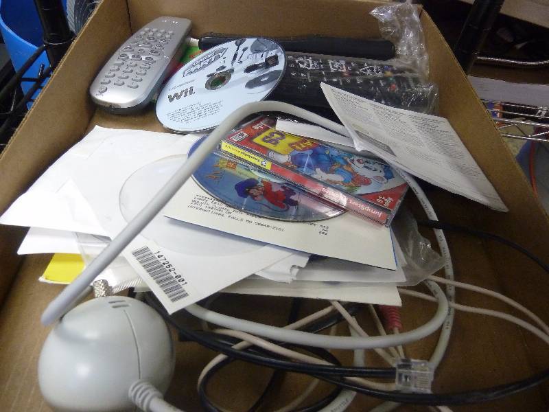 lot 235 image: Electronics Lot