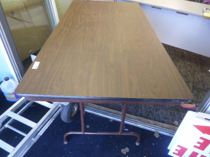 lot 238 image: Table