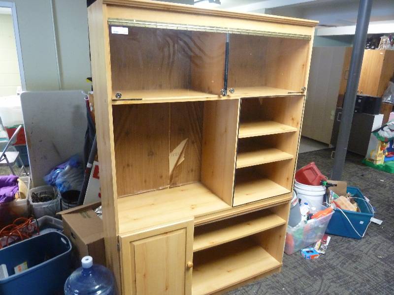 lot 247 image: Entertainment Center