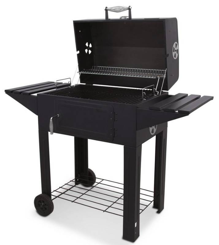 lot 18 image: Char-Broil Santa Fe Charcoal BBQ Grill