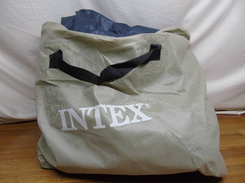 lot 77 image: Intex Dura-Beam Fiber-Tech Raised Downy Airbed - Queen - Used
