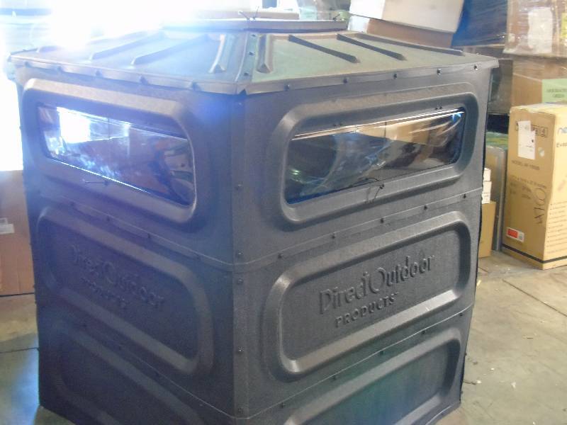 lot 114 image: Box Blind with Window Kit