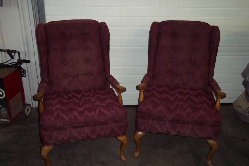 Set of 2 Wing Back Chairs