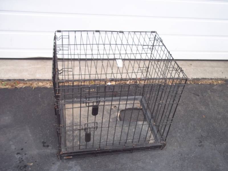 Pet Kennel 18x 18x 24