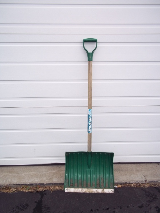 Snow ShovelPusher