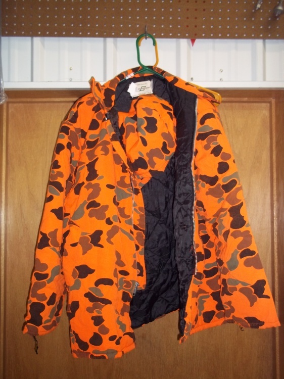 XL Hunting Coat with zip on hood