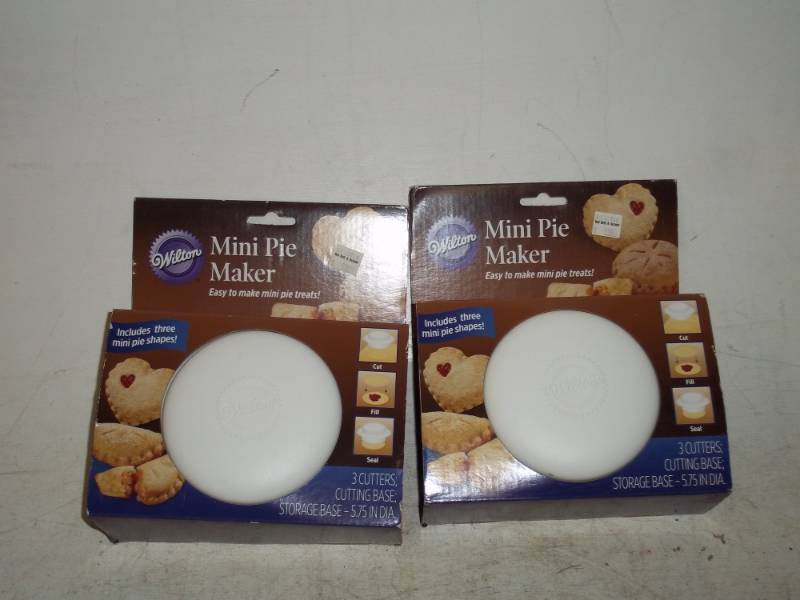 Pair of Mini Pie Makers