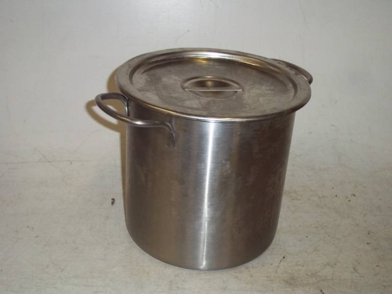 Pot with lid