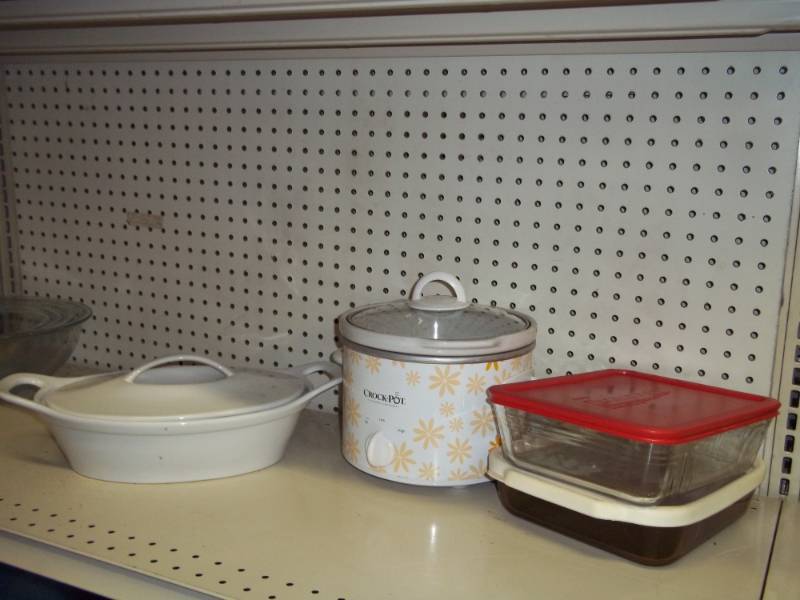 Crock Pot, Casserole dish and food storage containers