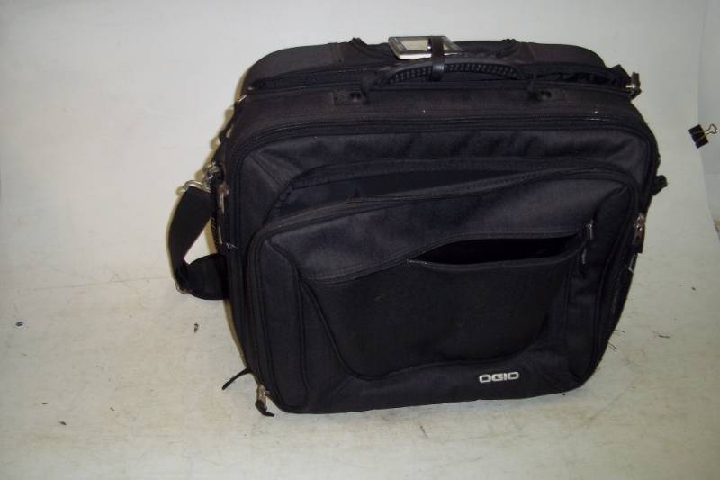 Suit case with Wheels