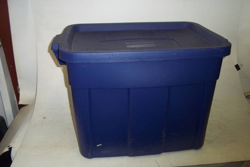 18 gallon storage tub with lid