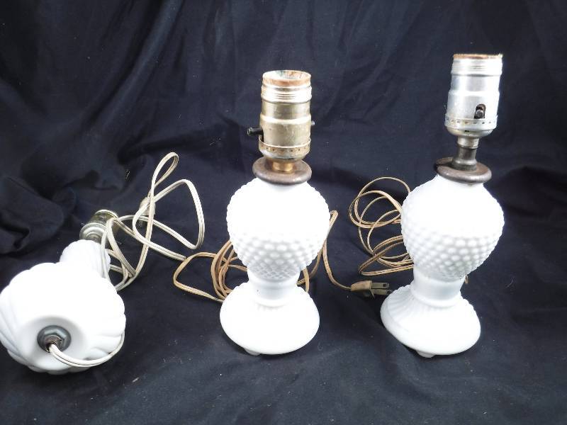 lot 5 image: Lot of Vintage Lamps