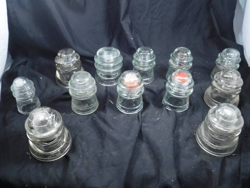 lot 22 image: Lot of Antique Glass Electrical Insulators
