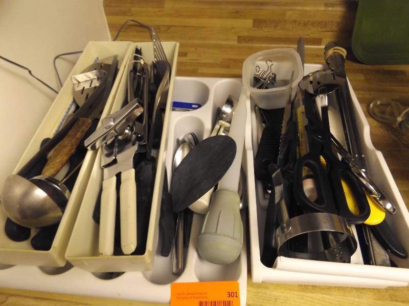 lot 301 image: Kitchen