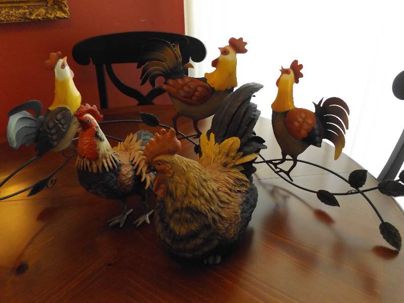lot 311 image: Roosters Kitchen Dcor