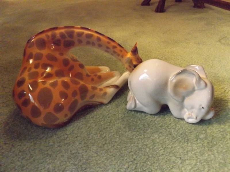 lot 342 image: USSR Ceramic Giraffe and Elephant