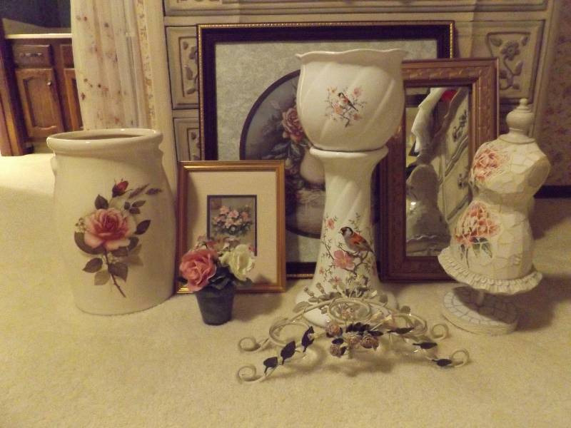 lot 354 image: Victorian Decorator Set