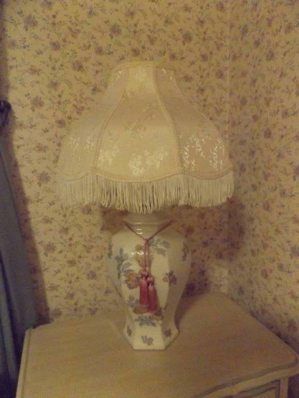 lot 359 image: Fringed Lamp
