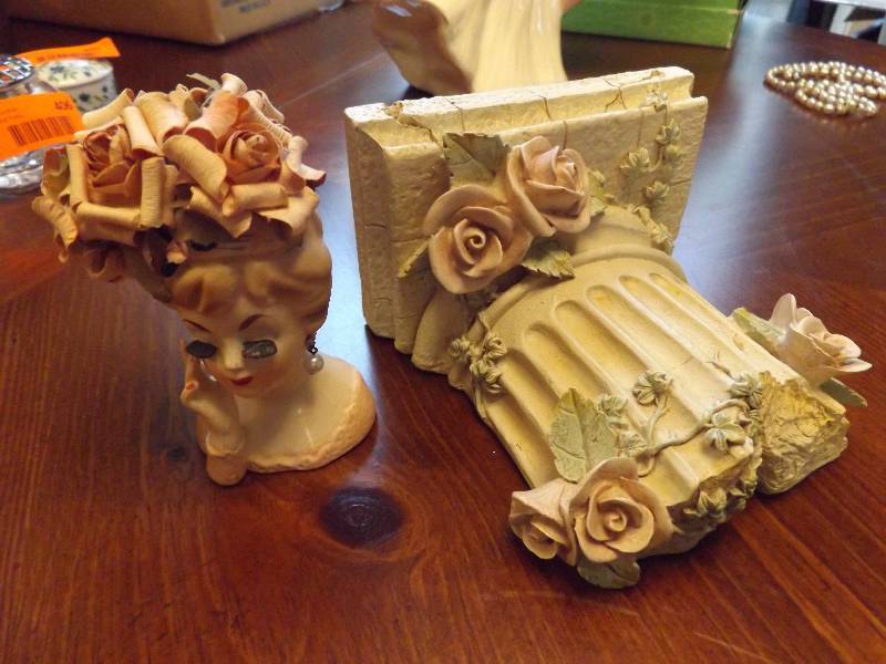 lot 407 image: Lady Head Vase and Shelf