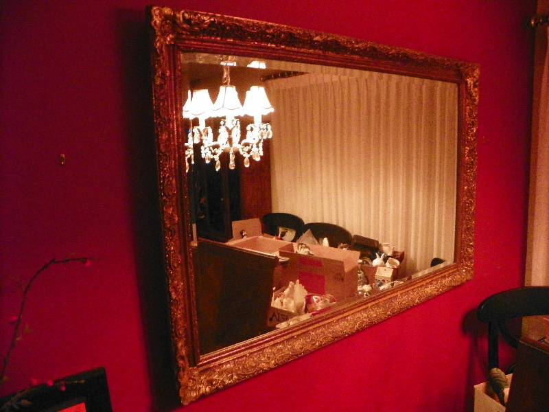 lot 32 image: WALL MIRROR