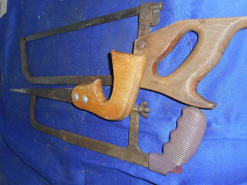 lot 21 image: 3 HAND SAWS