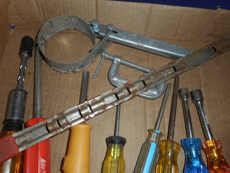 lot 24 image: MISC TOOLS