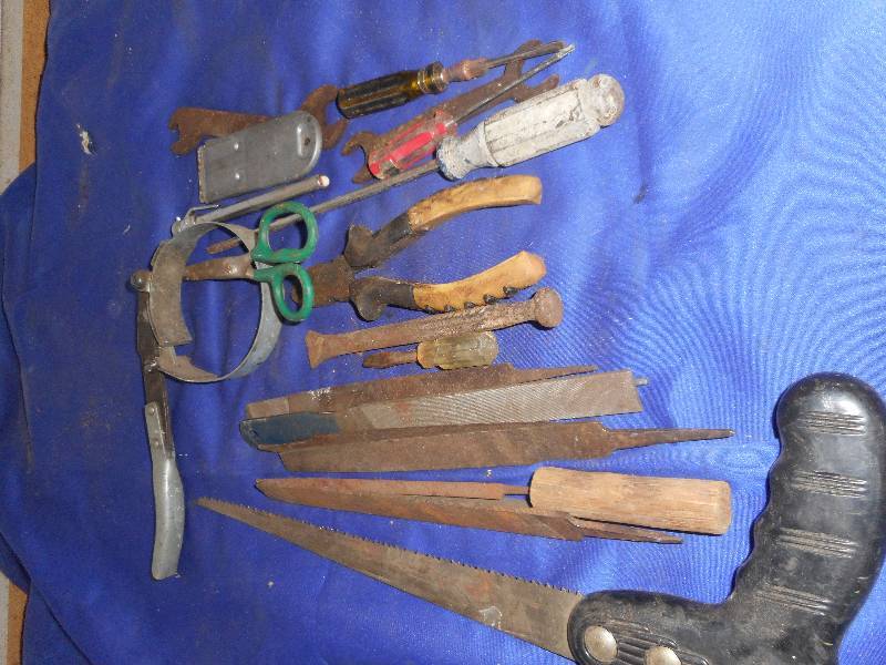 lot 33 image: MISC TOOLS