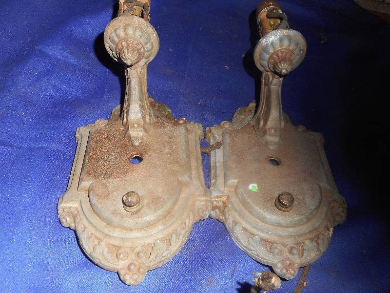 lot 87 image: ANTIQUE LIGHT FIXTURES