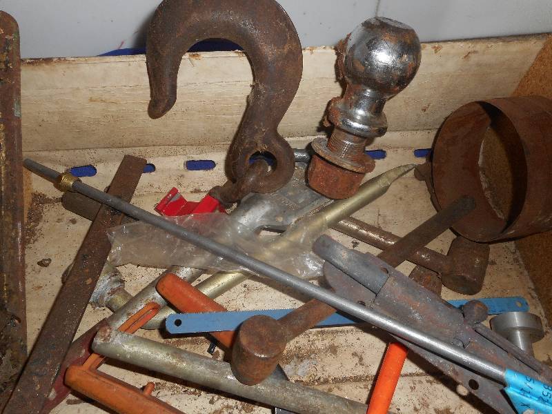 lot 138 image: MISC GARAGE ITEMS