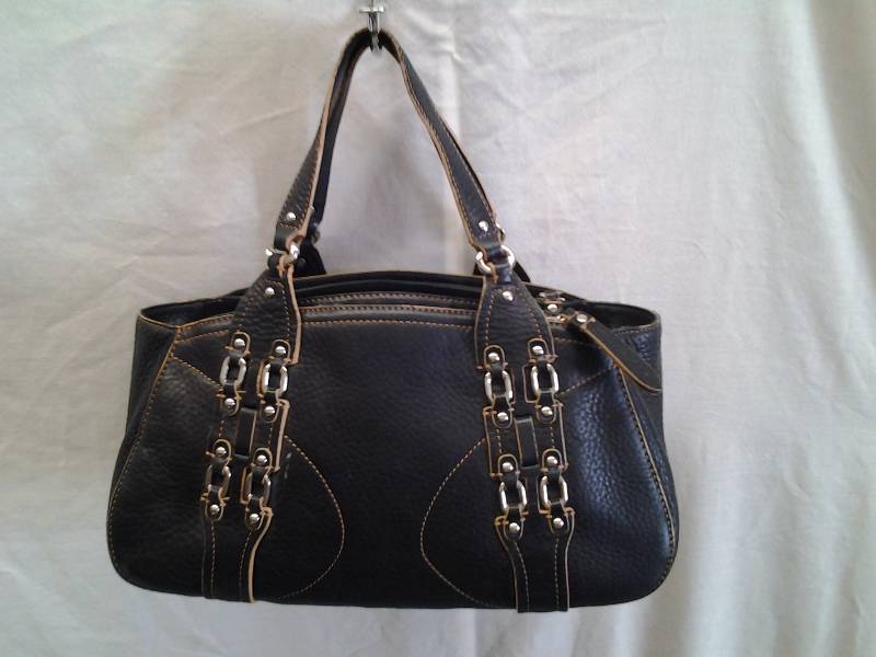 lot 21 image: Genuine Leather Cole Haan Hand Bag