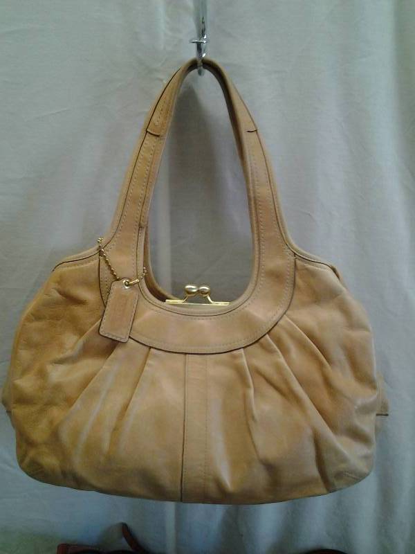 lot 24 image: Genuine Leather Coach Hand Bag With Tattersol Lining