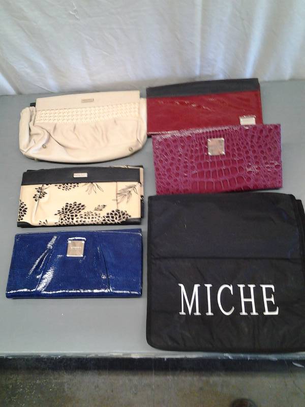 lot 29 image: Assorted Miche Bag Covers & Organizer