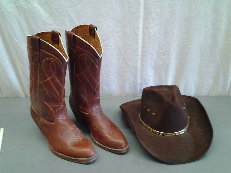 lot 47 image: Leather Cowboy Boots (Leather Sole Stamped 90) With Western Express Cowboy Hat