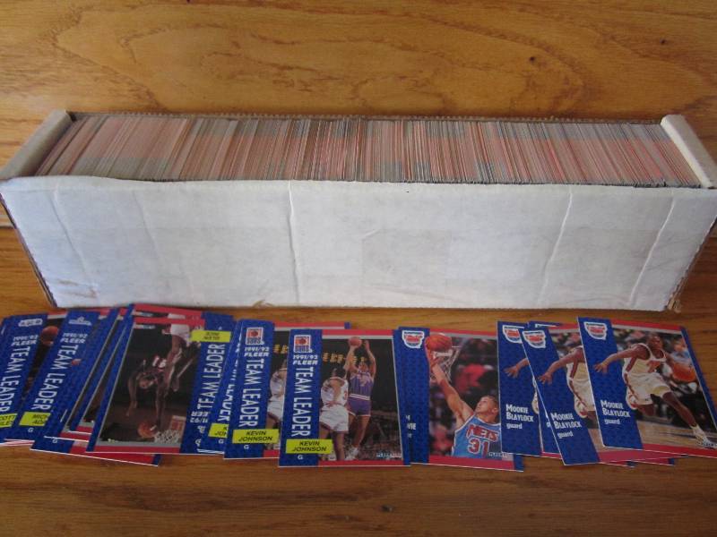 Box of 1991-92 fleer basketball car...