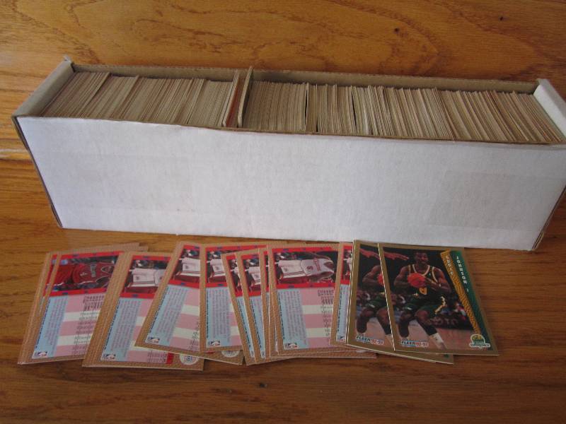 Box of 1992-93 fleer basket ball ca...