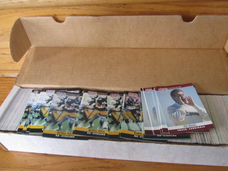 Box of 1990 proset football cards...