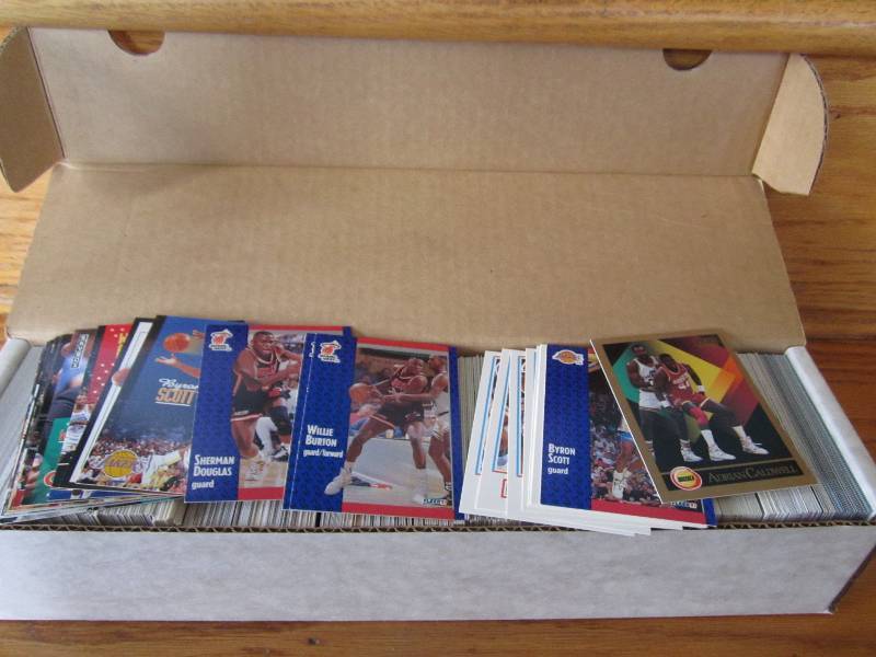 Box of mixed basketball cards...