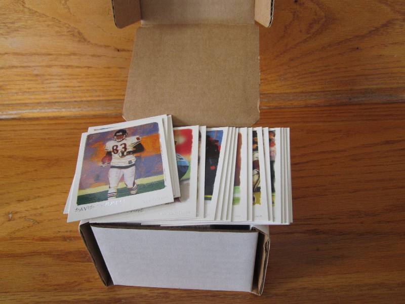 Box of 2002 topps gallery football ...