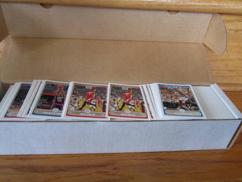 Box of 2006-07 topps basketball car...
